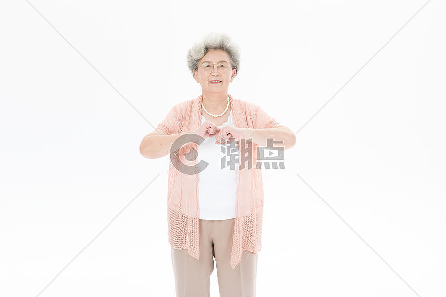 老年奶奶锻炼身体图片素材免费下载