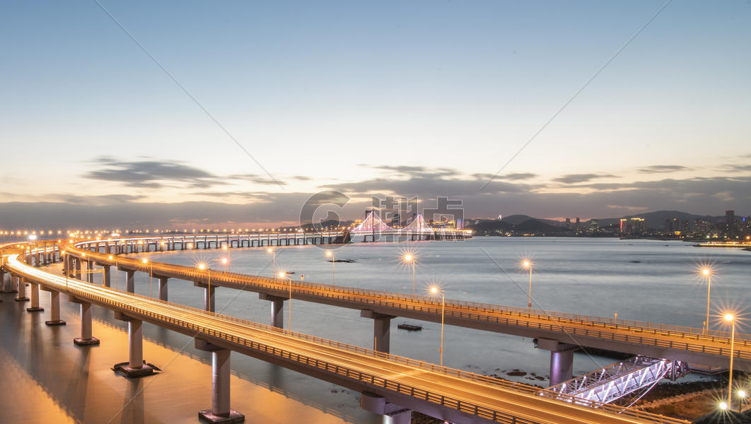 现代城市大连星海湾跨海大桥夜景图片素材免费下载