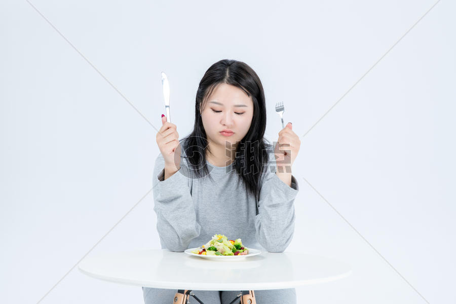 胖女生健康饮食图片素材免费下载