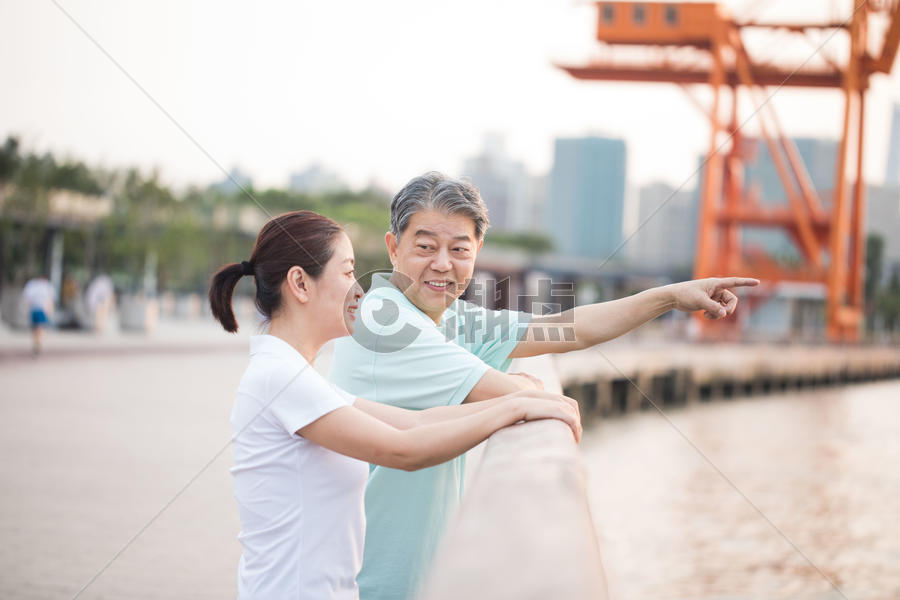 老年人运动锻炼图片素材免费下载