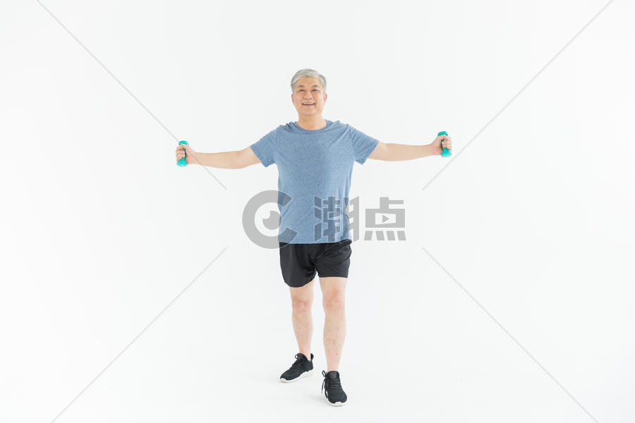 老年人运动锻炼图片素材免费下载