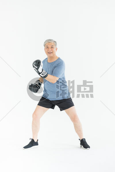 老年人运动锻炼图片素材免费下载