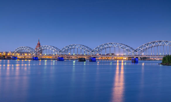 欧洲莱茵河上的铁路桥图片素材免费下载