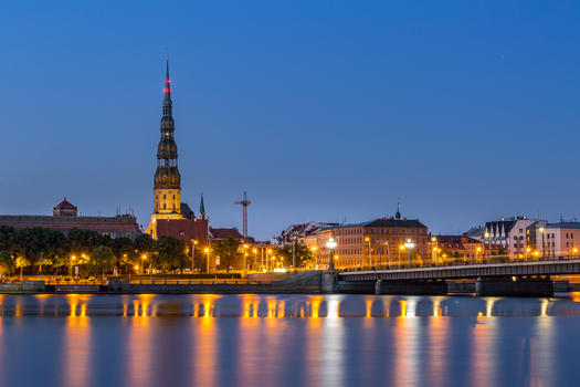 拉脱维亚首都里加老城夜景风光图片素材免费下载