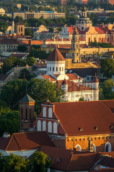 俯瞰立陶宛首都维尔纽斯城市风光图片素材免费下载