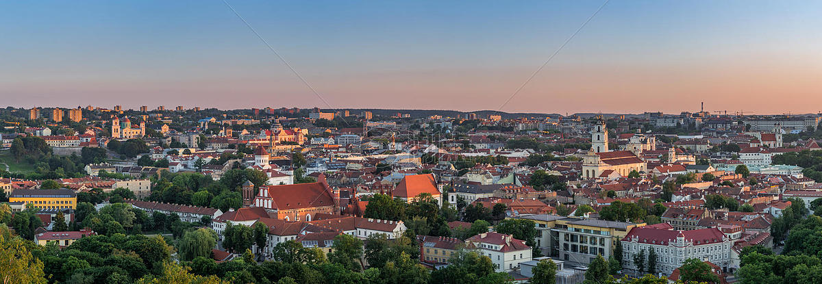 立陶宛首都维尔纽斯恢宏的城市全景图图片素材免费下载