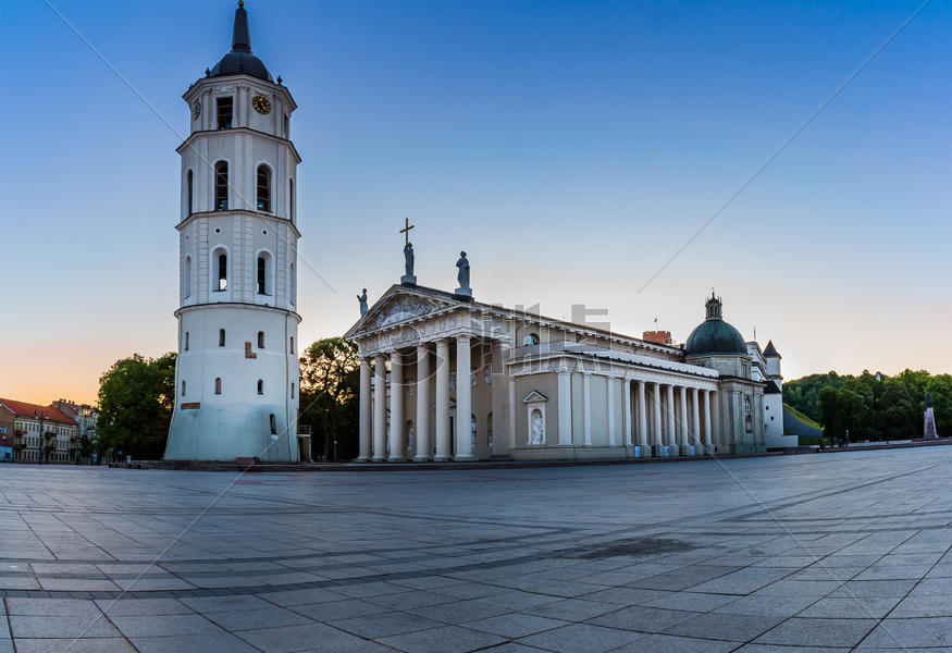 立陶宛首都维尔纽斯著名景点维尔纽斯大教堂全景图图片素材免费下载