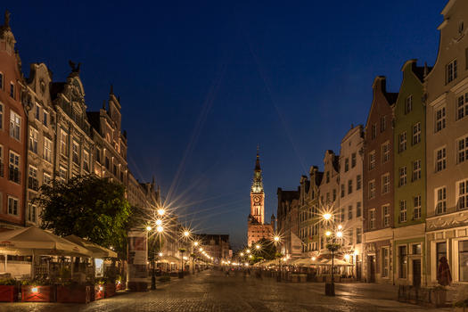 波兰旅游名城格但斯克老城广场夜景图片素材免费下载