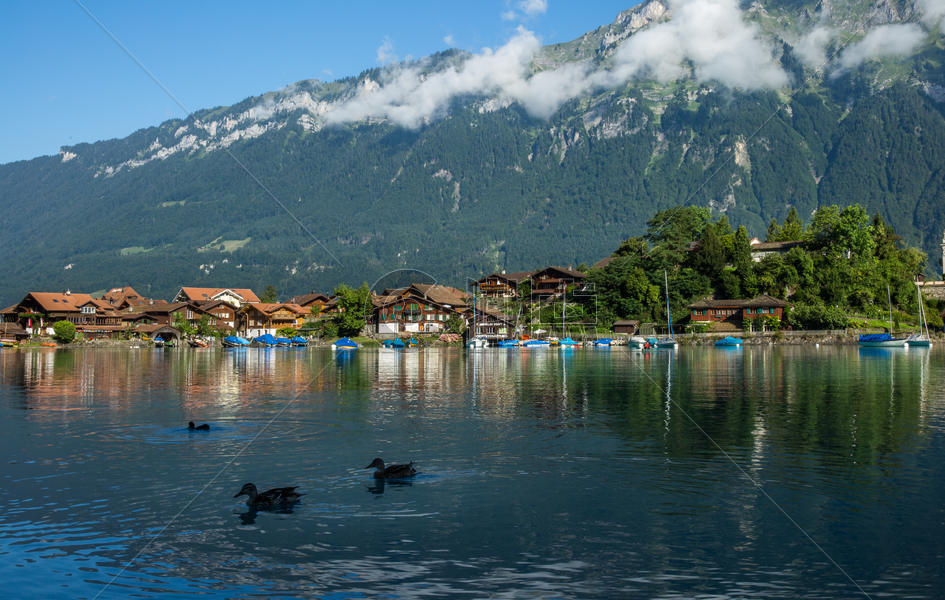 瑞士旅游景点因特拉肯湖风光图片素材免费下载