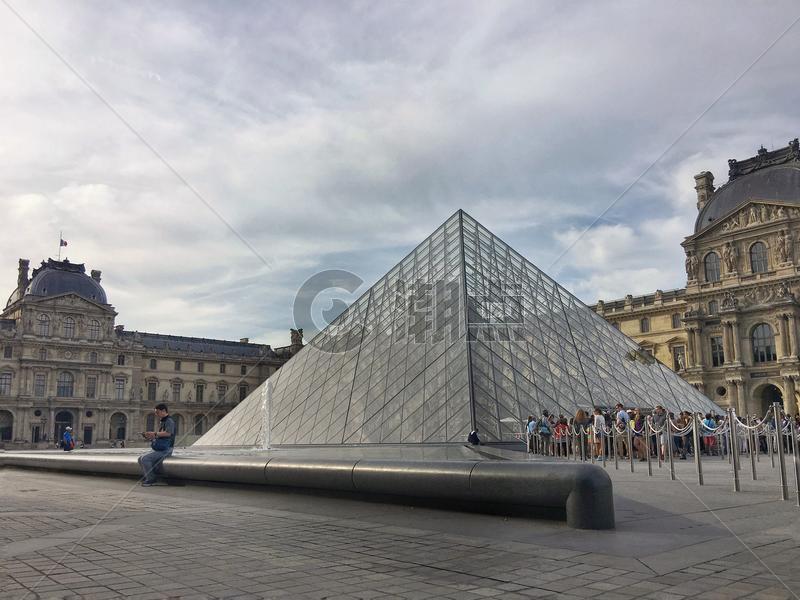 巴黎卢浮宫图片素材免费下载