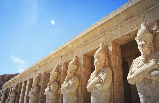埃及卢克索的哈特谢普苏特女王神庙图片素材免费下载
