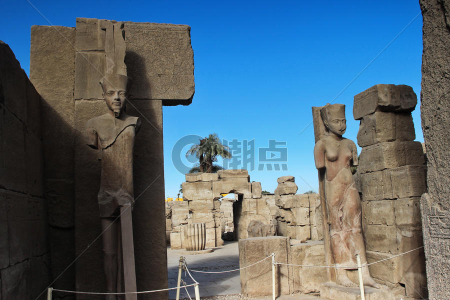 埃及卢克索卡尔纳克神庙拉美西斯二世神像图片素材免费下载