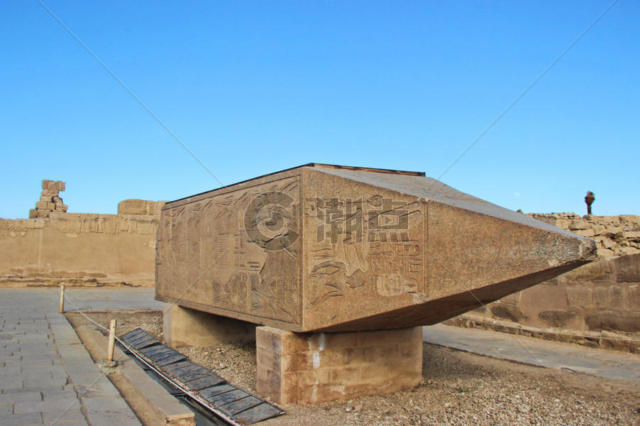 埃及卢克索卡尔纳克神庙的方尖碑图片素材免费下载