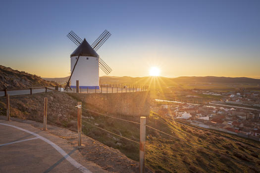 西班牙唐吉可德风车小镇图片素材免费下载