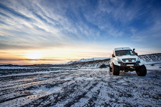 汽车冰岛瓦特那国家公园极地探险图片素材免费下载
