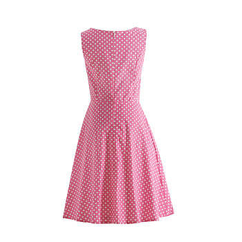 女士粉红色波点长裙图片素材免费下载