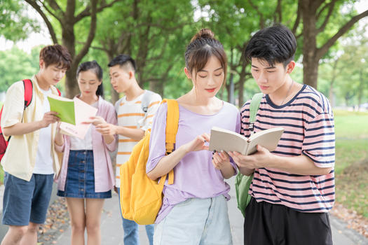 大学生校园学习生活图片素材免费下载