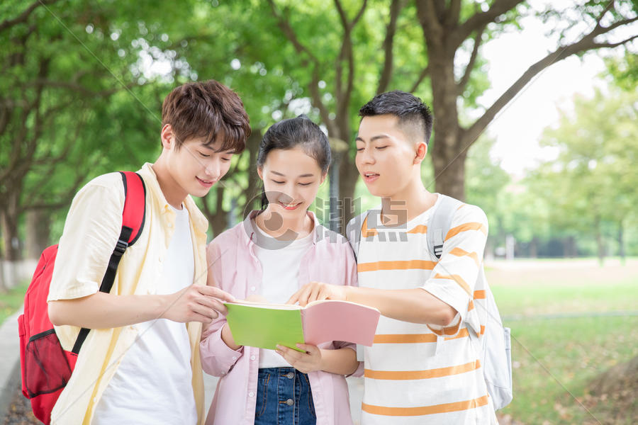 大学生校园学习生活图片素材免费下载