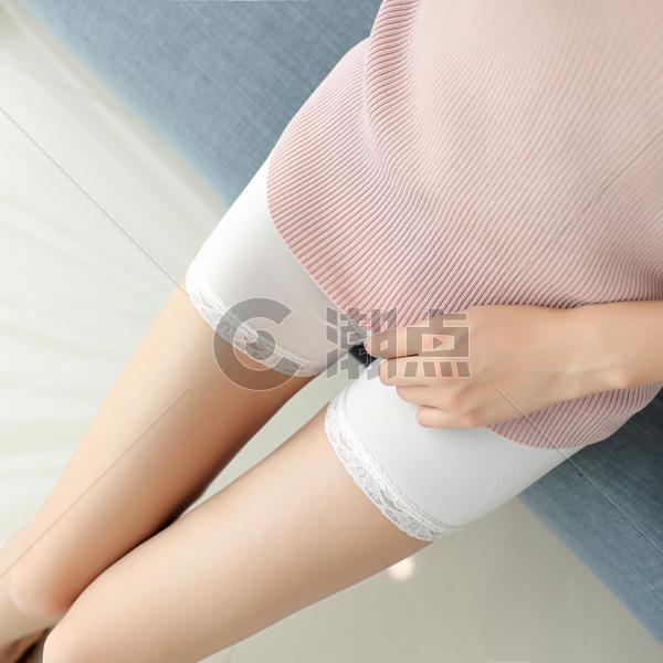 女生安全裤图片素材免费下载