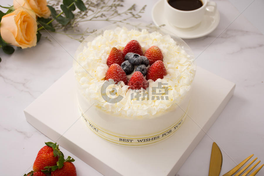 白色巧克力蛋糕图片素材免费下载