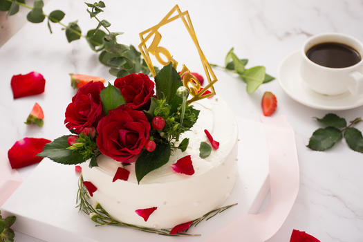 爱情主题蛋糕图片素材免费下载