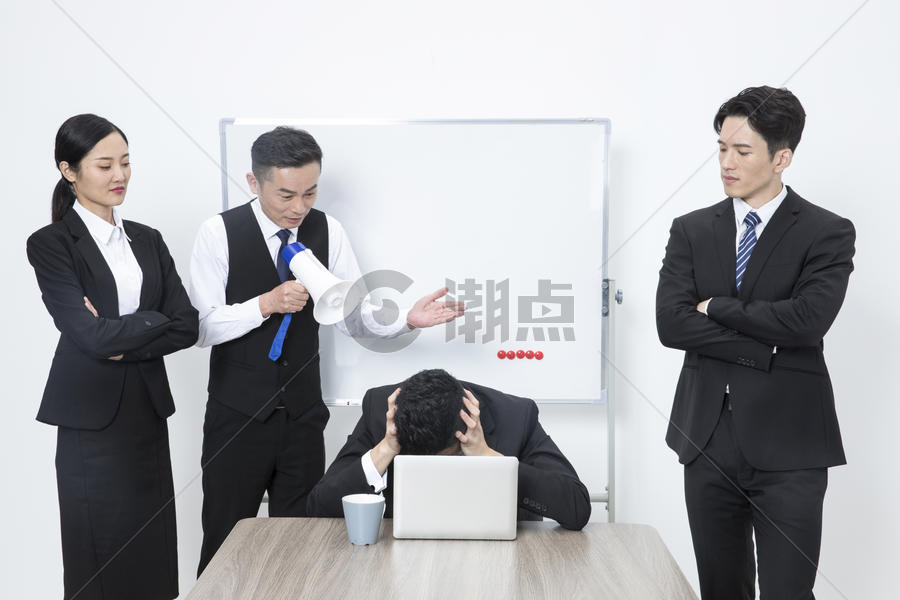 商务团队指责犯错摄影图6595*4397图片素材免费下载-编号868858-潮点视频