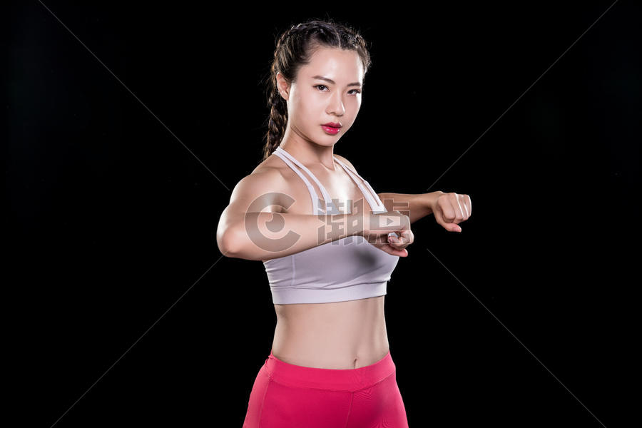 运动健身女性拉伸图片素材免费下载