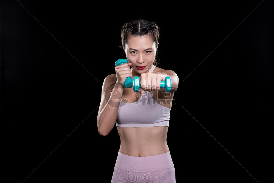 运动健身哑铃女性图片素材免费下载