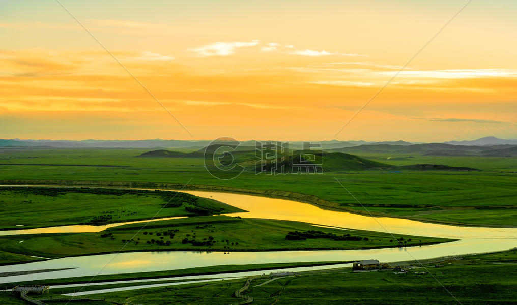 夕阳下的草原河流图片素材免费下载