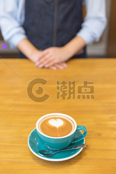 咖啡师与咖啡特写图片素材免费下载