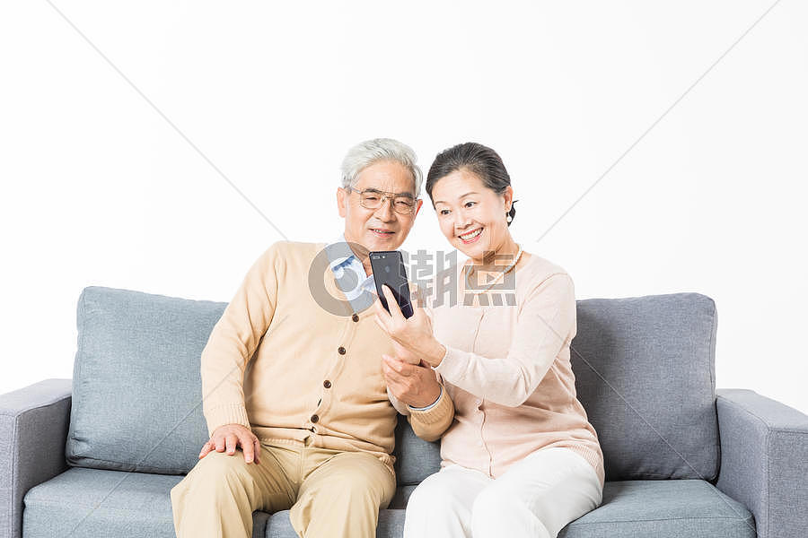 老年夫妻视频通话图片素材免费下载