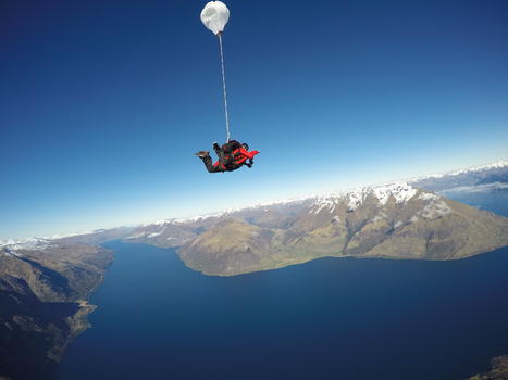 新西兰高空跳伞图片素材免费下载