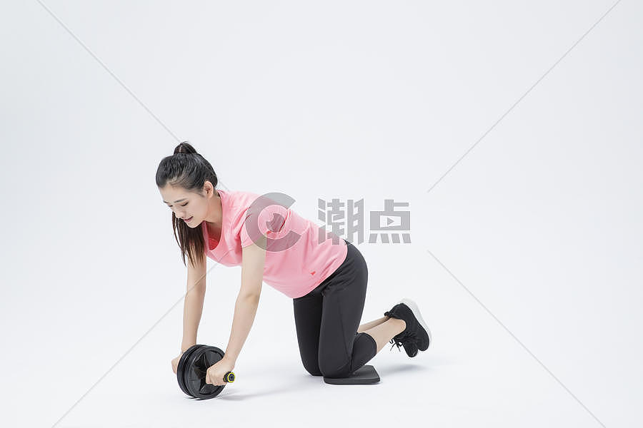 女性运动健腹轮图片素材免费下载