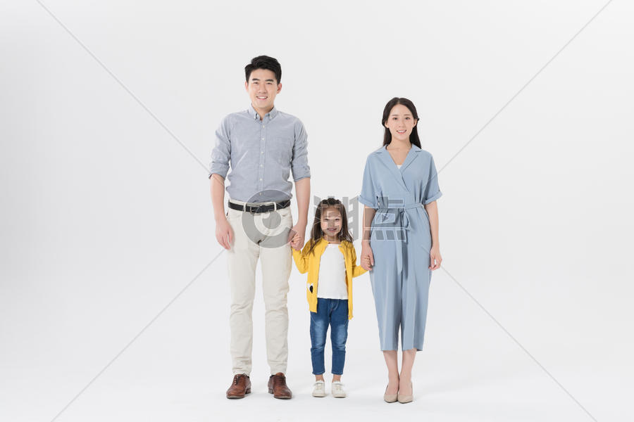 快乐幸福的年轻家庭图片素材免费下载