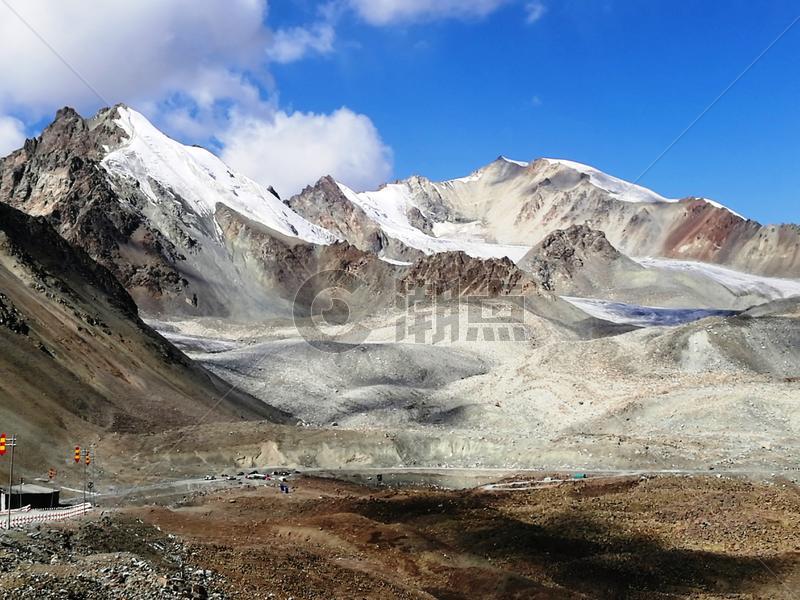 大美新疆独库公路上的山脉冰川图片素材免费下载