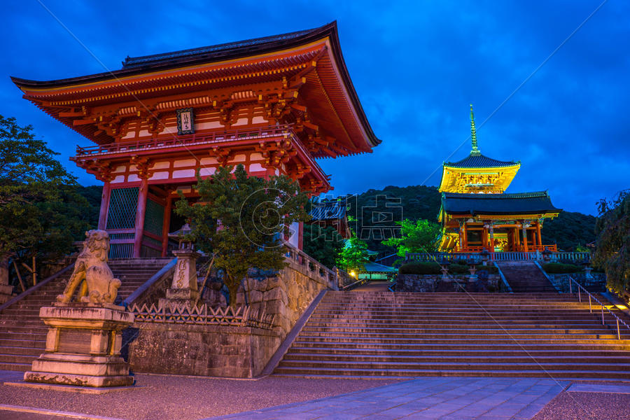 日本京都清水寺夜景图片素材免费下载