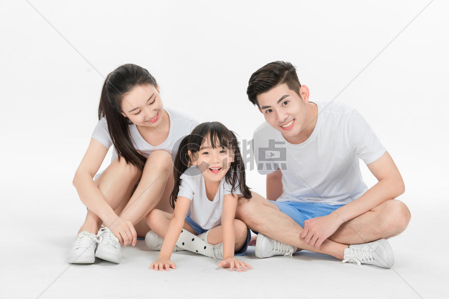 幸福快乐的一家人图片素材免费下载