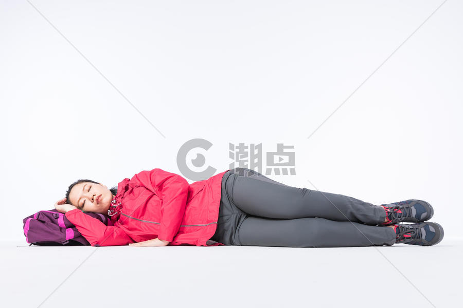 远足女性睡觉图片素材免费下载
