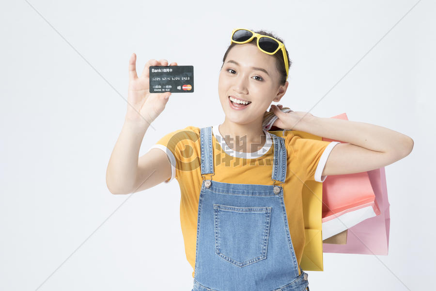 女性信用卡购物图片素材免费下载