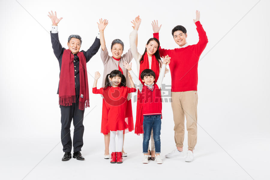 新春家庭高举双手图片素材免费下载