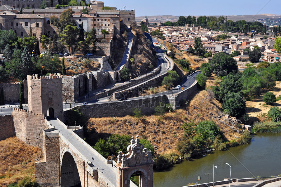 西班牙托莱多阿尔卡萨尔城堡图片素材免费下载