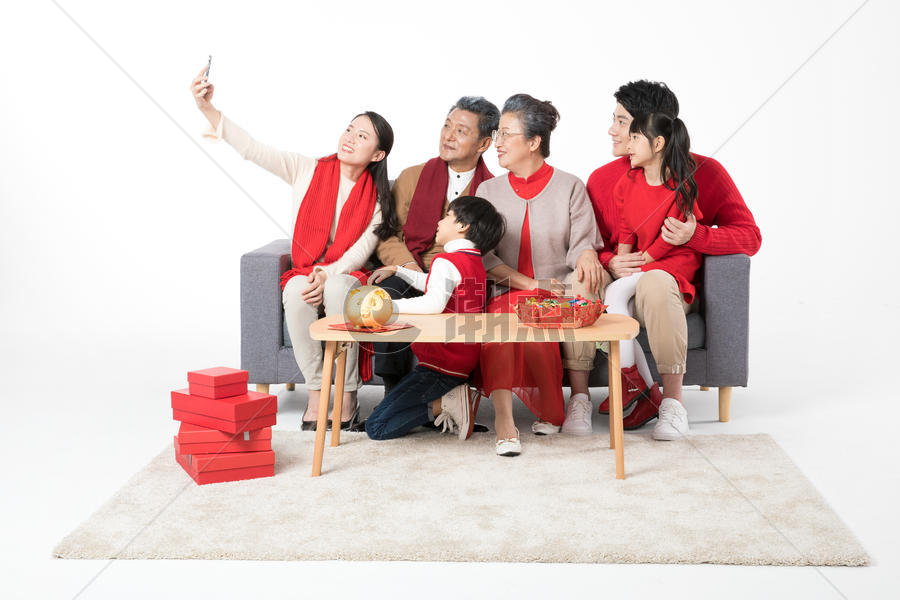 新年家庭自拍图片素材免费下载