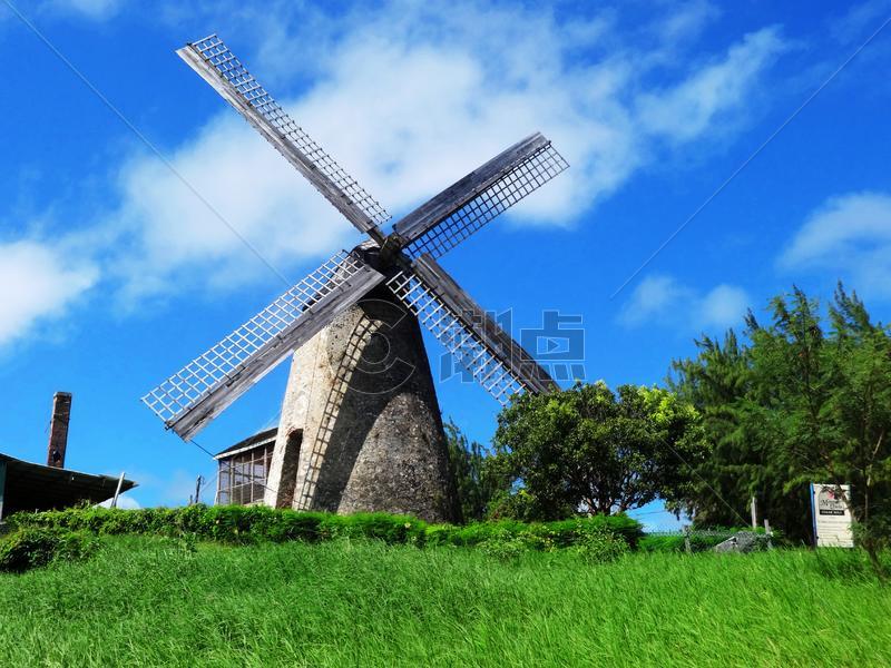 巴巴多斯仅存的一架古老风车图片素材免费下载
