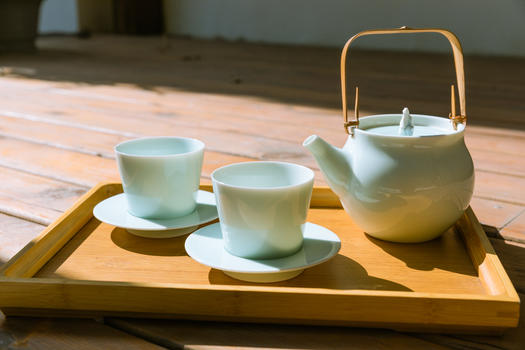 茶壶与茶杯图片素材免费下载