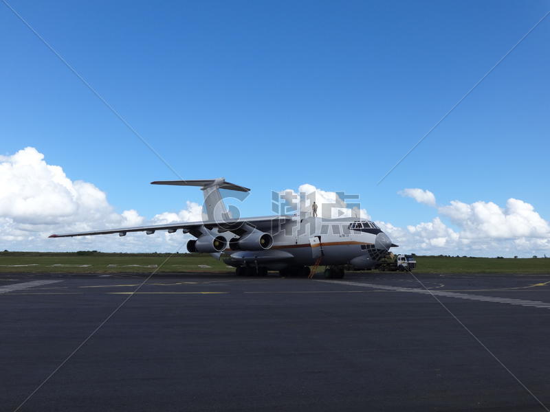 莫桑比克机场大型运输机图片素材免费下载