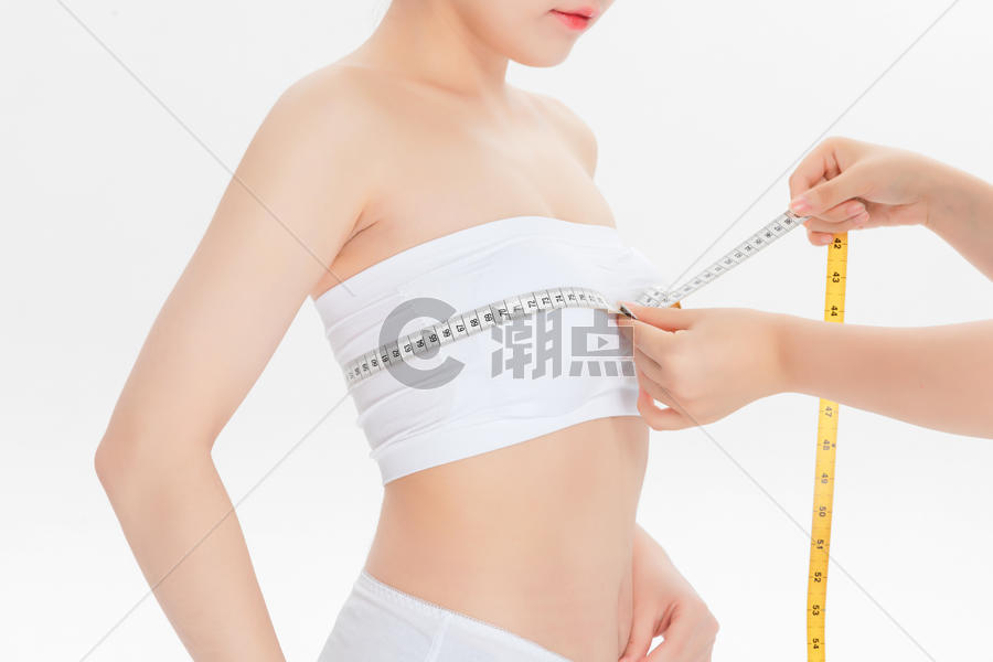 测量胸围的美女图片素材免费下载