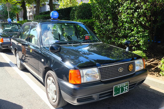 日本大分县街头的出租车图片素材免费下载