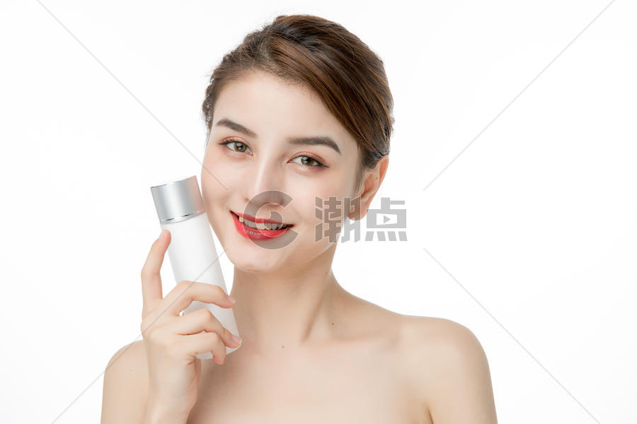 女性护肤保湿图片素材免费下载