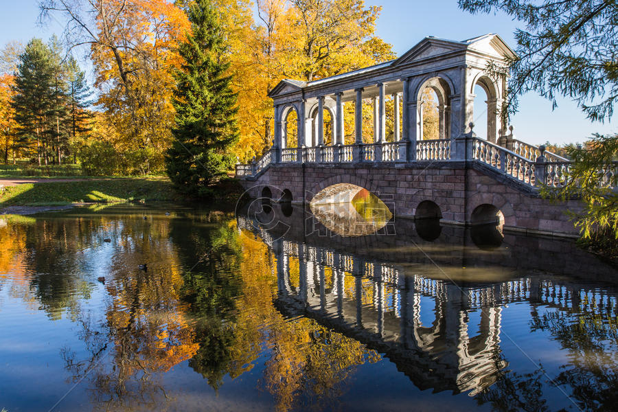 圣彼得堡叶卡捷琳娜宫花园罗马大理石桥图片素材免费下载