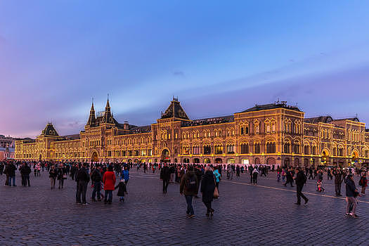 莫斯科红场古姆百货大楼夜景图片素材免费下载